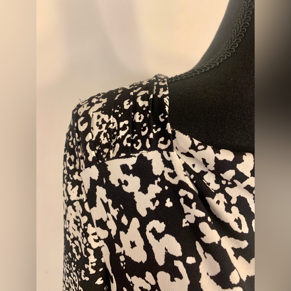 Madison Cowl Neck Leopard & Paisley - Picture 2 of 6